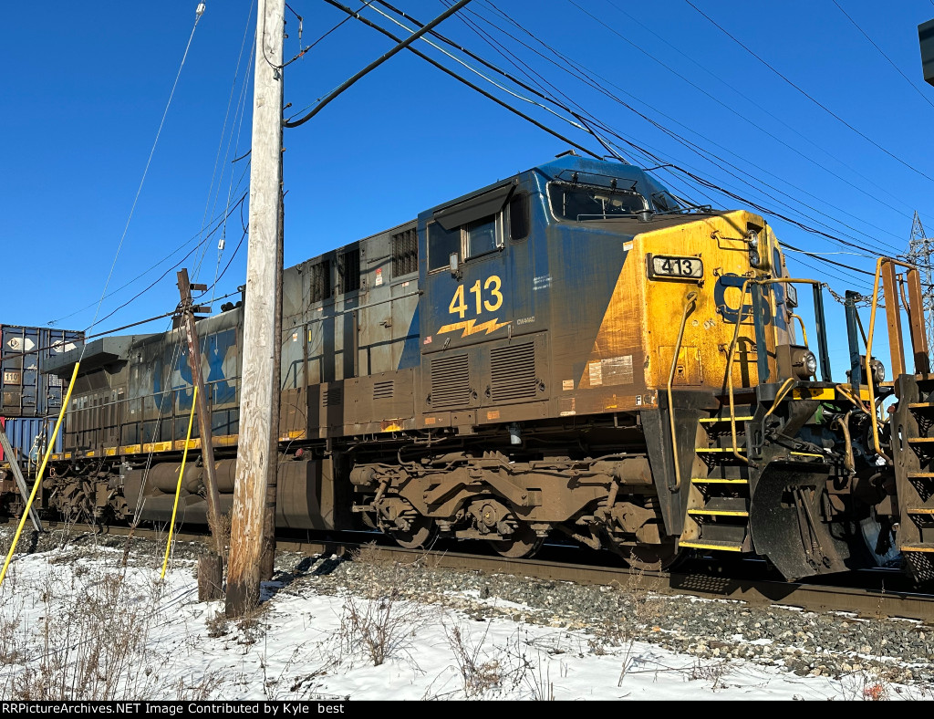 CSX 413 on I020